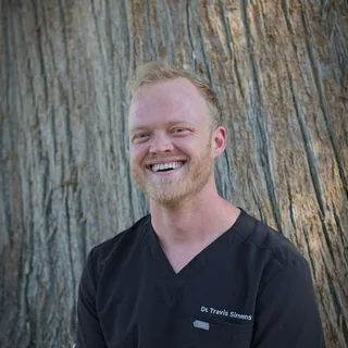 Travis Simmons, (peri)menopause practitioner