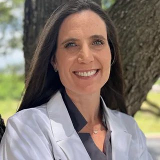 Rebekah Georges, (peri)menopause practitioner