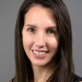 Shay Erisson, (peri)menopause practitioner