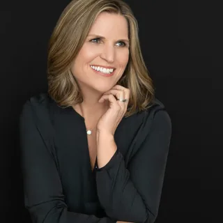 Shannon Sherfey, (peri)menopause practitioner