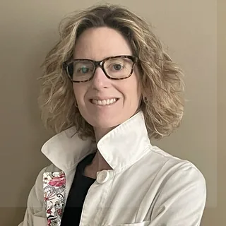 Lauren George, (peri)menopause practitioner