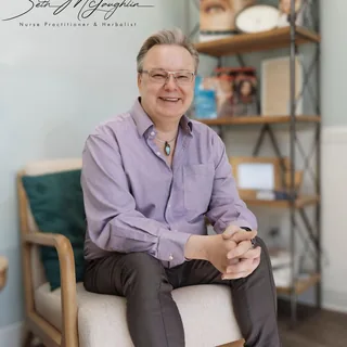 Seth M. McLaughlin, (peri)menopause practitioner