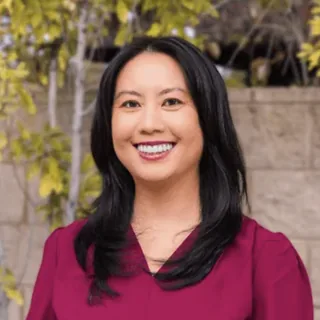 Jacqueline To, (peri)menopause practitioner