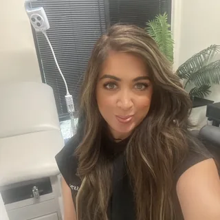 Janelle Meza, (peri)menopause practitioner