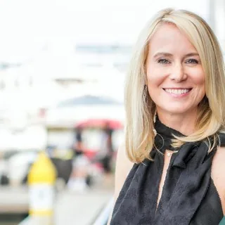 Leslie Meserve, (peri)menopause practitioner