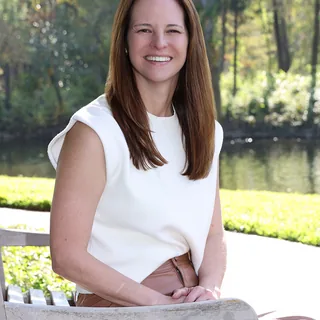 Meredith McClure, (peri)menopause practitioner