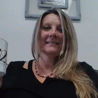Cathy Saputo, (peri)menopause practitioner