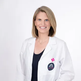 Lindsey Cassidy, (peri)menopause practitioner