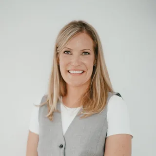 Natalie McCulloch, (peri)menopause practitioner