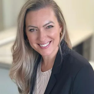 Mariko Rajamand, (peri)menopause practitioner