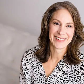 Lesley A. James, (peri)menopause practitioner