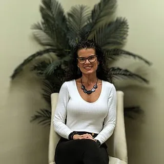 Zahily Peraza-Higgins, (peri)menopause practitioner
