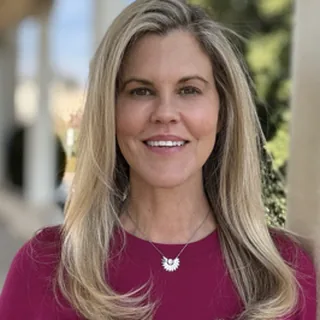 Kristin Zeising, (peri)menopause practitioner