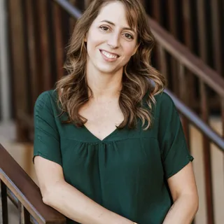 Stephanie Traver, (peri)menopause practitioner