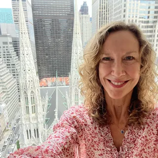 Andrea Goetz Glover, (peri)menopause practitioner