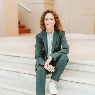 Traci DeSplinter, (peri)menopause practitioner