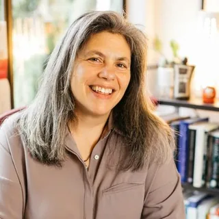 Marnie Frisch, (peri)menopause practitioner